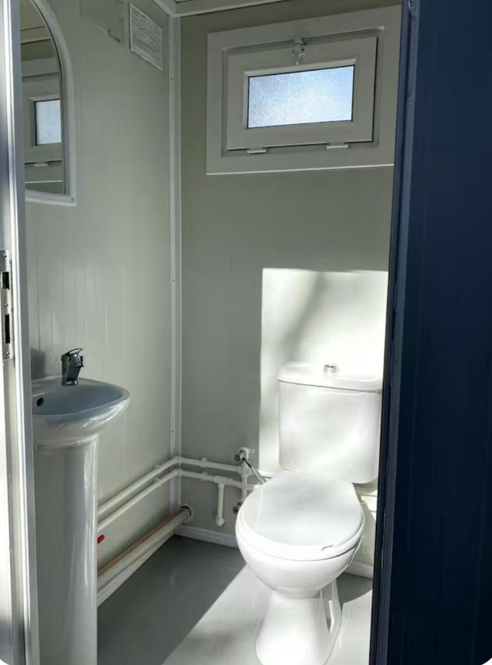 Corry Lodge Estate - Sheperds Huts Or Container Stays With Sea View Broadford (Isle of Skye) Ngoại thất bức ảnh