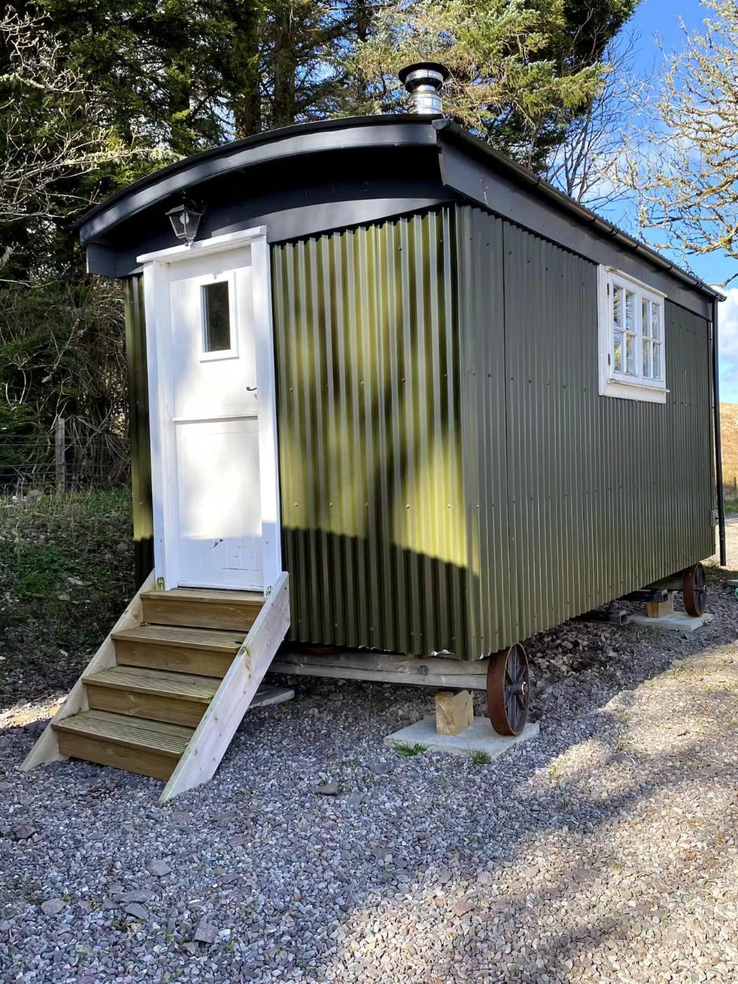 Corry Lodge Estate - Sheperds Huts Or Container Stays With Sea View Broadford (Isle of Skye) Ngoại thất bức ảnh