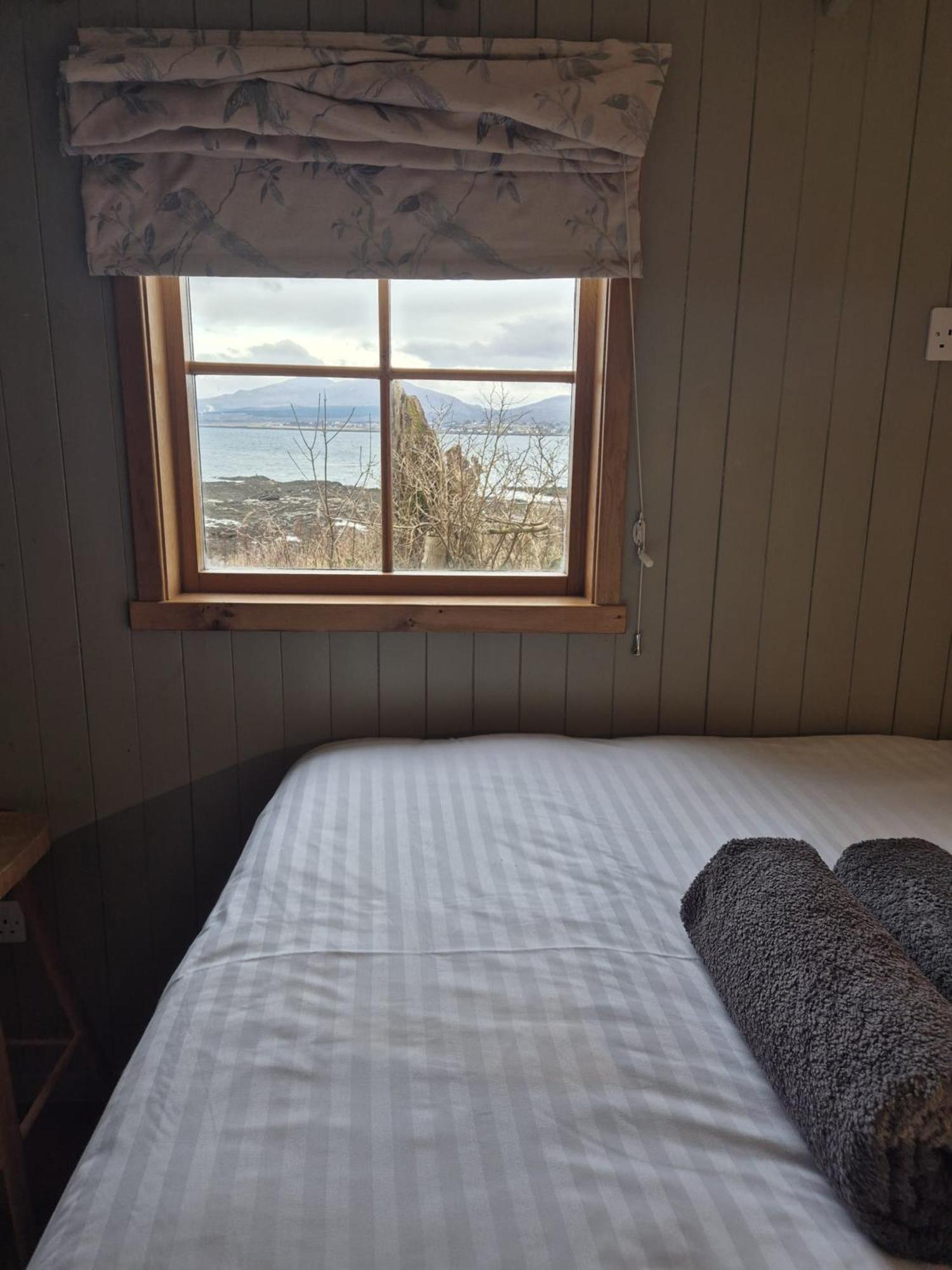 Corry Lodge Estate - Sheperds Huts Or Container Stays With Sea View Broadford (Isle of Skye) Ngoại thất bức ảnh