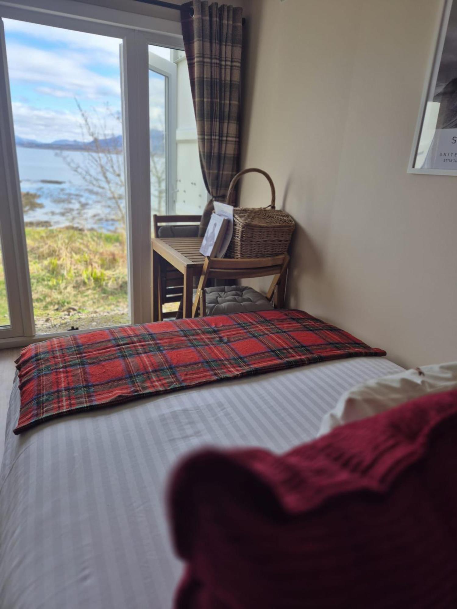 Corry Lodge Estate - Sheperds Huts Or Container Stays With Sea View Broadford (Isle of Skye) Ngoại thất bức ảnh